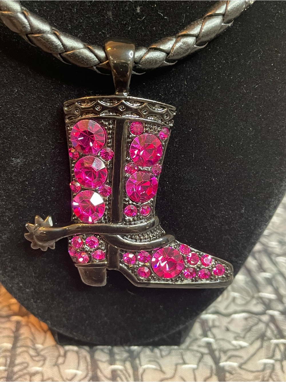 Y2K Vintage Fuchsia Crystal Cowboy Boot Pendant Necklace - Picture 2 of 3